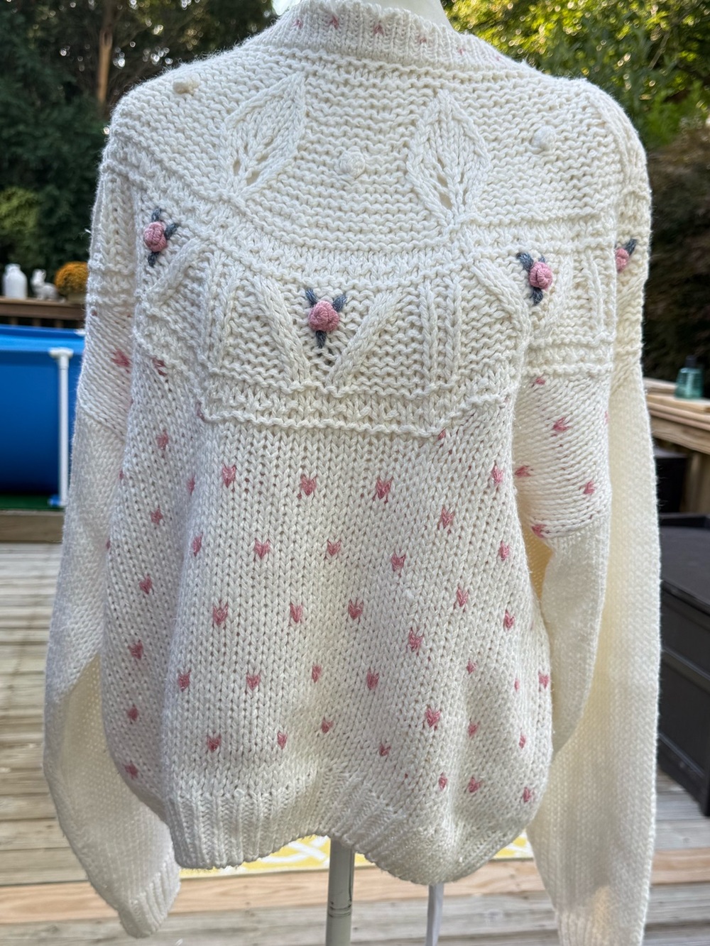 Vintage MAGGIE LAWRENCE Floral Cardigan Size large Grannycore Cottage roses